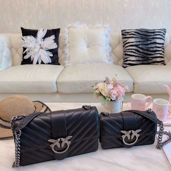 designers pinkos chain bag swallow bag new twill double women's flying bird dionysian chain single shoulder messenger small, Black;red
designers pinkos chain bag swallow bag new twill double women's flying bird dionysian chain single shoulder messenger small, Black;red