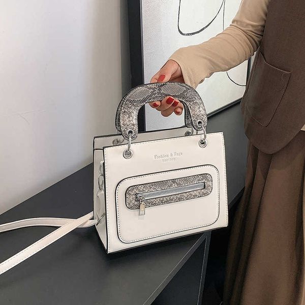 design package 2023 women's bag new texture handbag fashion atmosphere snake pattern autumn one shoulder crossbody bagfactory wholesale
design package 2023 women's bag new texture handbag fashion atmosphere snake pattern autumn one shoulder crossbody bagfactory wholesale