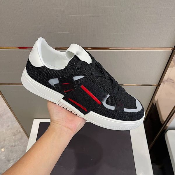 men's and women's low lace-up outdoor fashionl sneakers casual flat shoes luxury letter shoes, Black
men's and women's low lace-up outdoor fashionl sneakers casual flat shoes luxury letter shoes, Black