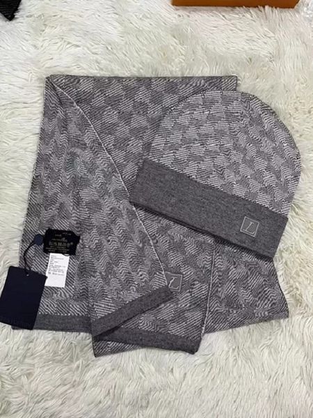 men women designers hat scarf sets classic lattice keep warm in winter two-piece wool hats & scarves set brand ss fashion accessories ss12, Blue;gray
men women designers hat scarf sets classic lattice keep warm in winter two-piece wool hats & scarves set brand ss fashion accessories ss12, Blue;gray