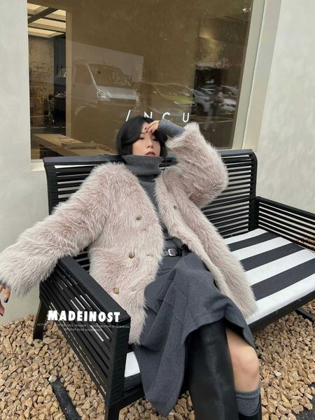 women's wool blends madeinost thirteen row autumn and winter women's wear v-neck tuscan long hair simulated fur coat, Black
women's wool blends madeinost thirteen row autumn and winter women's wear v-neck tuscan long hair simulated fur coat, Black