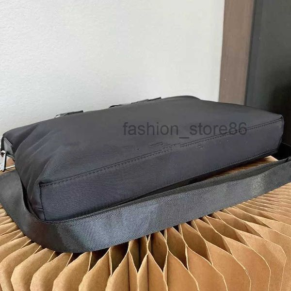 business designer men's black briefcases shoulder bags computer handbags lapcrossbody bag triangle purses large capacity mf5v 35c6
business designer men's black briefcases shoulder bags computer handbags lapcrossbody bag triangle purses large capacity mf5v 35c6