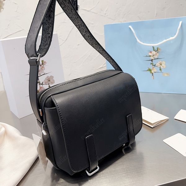 men shoulder bag luxury designer satchels bags fashion crossbody classic messenger handbag plain cross body large capacity wallet letters st
men shoulder bag luxury designer satchels bags fashion crossbody classic messenger handbag plain cross body large capacity wallet letters st