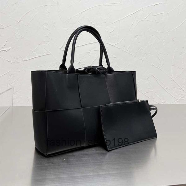 woven tote shopping bag 2ps handbag genuine leather large capacity pocket solid color higher quality women fashion shoulder bags 2023
woven tote shopping bag 2ps handbag genuine leather large capacity pocket solid color higher quality women fashion shoulder bags 2023