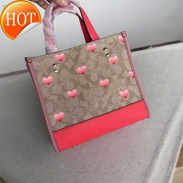 designer luxury women bag coch handbag fashion inclined shoulder bags cc versatile purses cochs totes large capacity saddle coal wallet 7a q
designer luxury women bag coch handbag fashion inclined shoulder bags cc versatile purses cochs totes large capacity saddle coal wallet 7a q
