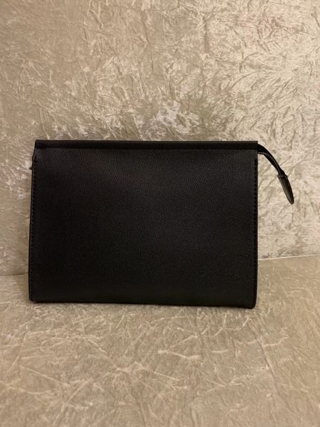 luxurys design waterproof cosmetic bag 26cm protection makeup clutch women men pu leather travel toiletry pouch for woman with dust bags lou
luxurys design waterproof cosmetic bag 26cm protection makeup clutch women men pu leather travel toiletry pouch for woman with dust bags lou