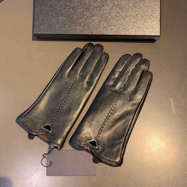 leisure triangle designer gloves women touch screen mittens ladies brand gloves sheepskin finger glove, Blue;gray
leisure triangle designer gloves women touch screen mittens ladies brand gloves sheepskin finger glove, Blue;gray