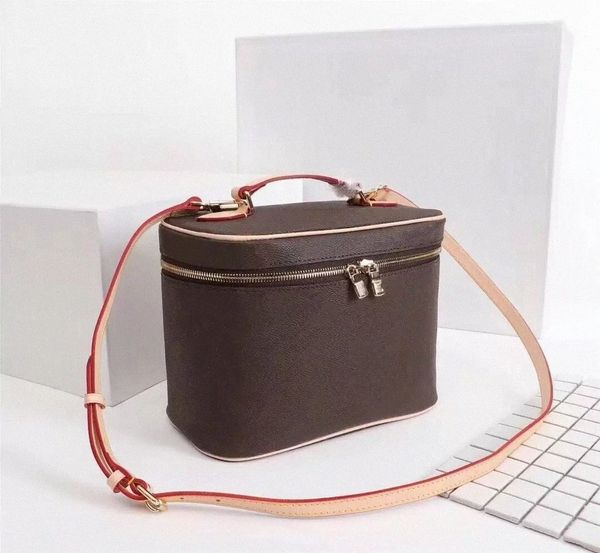 2022 wholesale bucket bag for classic cosmetic case leather women shoulder bag tote handbag presbyopic purse makeup x6rn#
2022 wholesale bucket bag for classic cosmetic case leather women shoulder bag tote handbag presbyopic purse makeup x6rn#