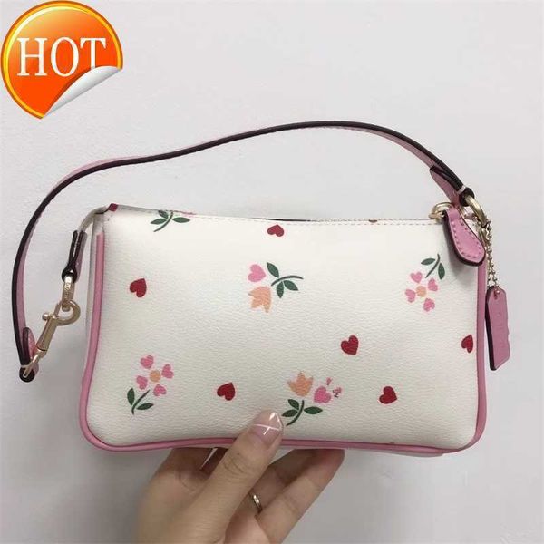 designer luxury women bag coch handbag fashion inclined shoulder bags cc versatile purses cochs totes large capacity saddle coal wallet 7a q
designer luxury women bag coch handbag fashion inclined shoulder bags cc versatile purses cochs totes large capacity saddle coal wallet 7a q