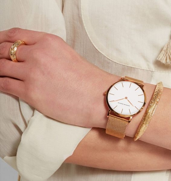 2022 high-quality fashion blue rose gold waterproof women's watch japan movement simple casual all-matching steel strap watch, Slivery;golden
2022 high-quality fashion blue rose gold waterproof women's watch japan movement simple casual all-matching steel strap watch, Slivery;golden