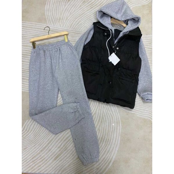 women's two piece pants designer design 22 autumn and winter new letter three piece women's hoodie high waist sports pants cotton, White
women's two piece pants designer design 22 autumn and winter new letter three piece women's hoodie high waist sports pants cotton, White