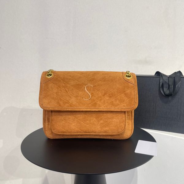 luxury bag chain bag ladies designer crossbody shoulder bags vintage women handbag flap closure shopping wallets 230321
luxury bag chain bag ladies designer crossbody shoulder bags vintage women handbag flap closure shopping wallets 230321