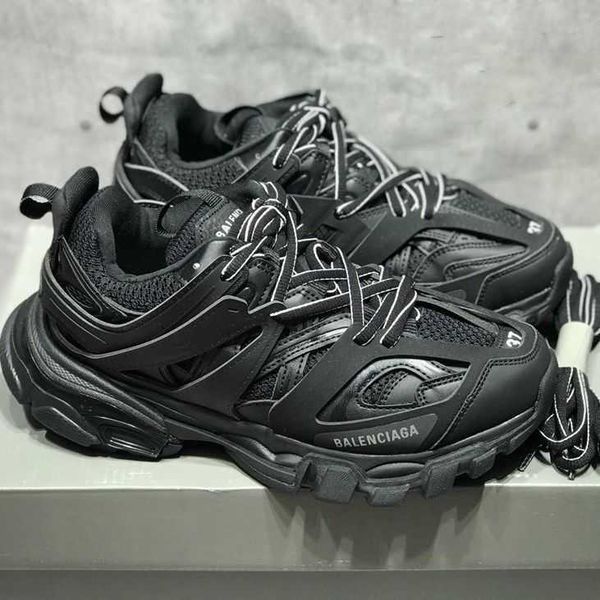 designer balencigas roller skates casual shoes paris men's women's same third generation daddy fashion sports couple track3.0 outd
designer balencigas roller skates casual shoes paris men's women's same third generation daddy fashion sports couple track3.0 outd