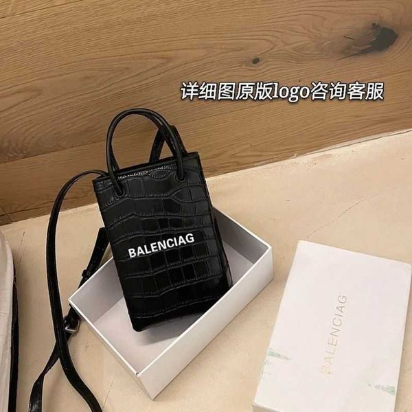 italy bag balenciga handbag bags crocodile pattern mobile phone female retro messenger shoulder adjustable hand version change gift box
italy bag balenciga handbag bags crocodile pattern mobile phone female retro messenger shoulder adjustable hand version change gift box