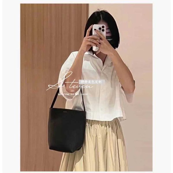 designer luxury the row bags for womens handbags crossbody purses large capacity totes 7a multicolour fashion lnclined shoulder black walle
designer luxury the row bags for womens handbags crossbody purses large capacity totes 7a multicolour fashion lnclined shoulder black walle
