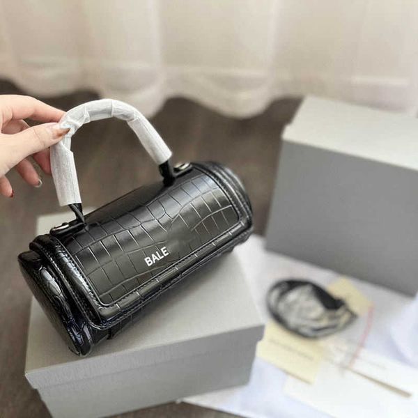 italy bag balenciga handbag bags premium family b crocodile hourglass cylinder womens leather portable one shoulder messenger
italy bag balenciga handbag bags premium family b crocodile hourglass cylinder womens leather portable one shoulder messenger