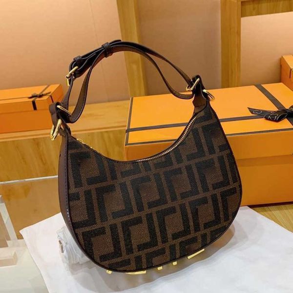 fd designer totes bags fashion crescent bag letter stitching handbag brown canvas bags lady shoulder clutch purse
fd designer totes bags fashion crescent bag letter stitching handbag brown canvas bags lady shoulder clutch purse
