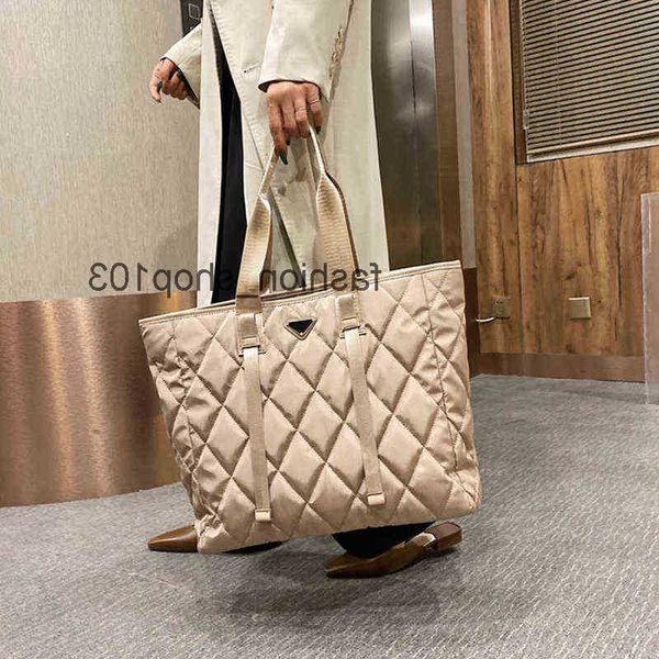 women's brand designer tote bags autumn winter new lady shoulder bag highs quality nylon handbags large capacity shopper bag y220409 20
women's brand designer tote bags autumn winter new lady shoulder bag highs quality nylon handbags large capacity shopper bag y220409 20