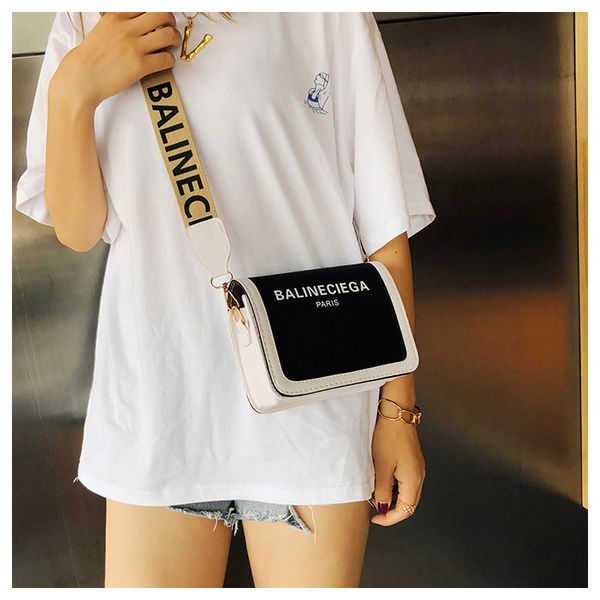 designer bags shoulder bags for women fashion canvas summer paris purse and handbags casual small square wallets luxurious bag wallet outdoo
designer bags shoulder bags for women fashion canvas summer paris purse and handbags casual small square wallets luxurious bag wallet outdoo