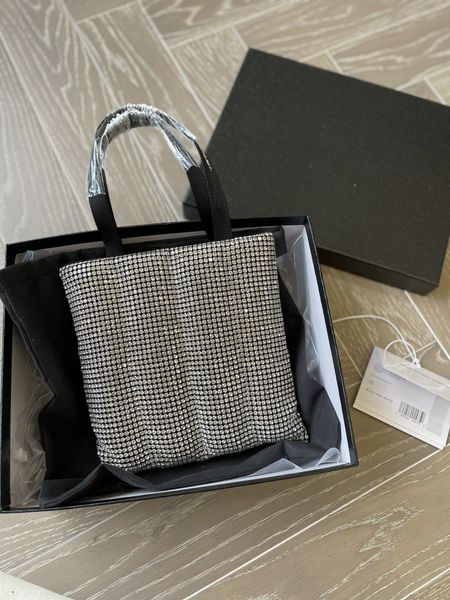 2023 wang bags designer handbags latest diamond canvas luxury pu leather strap chain messenger handbags multi styles shoulder cute purse new
2023 wang bags designer handbags latest diamond canvas luxury pu leather strap chain messenger handbags multi styles shoulder cute purse new