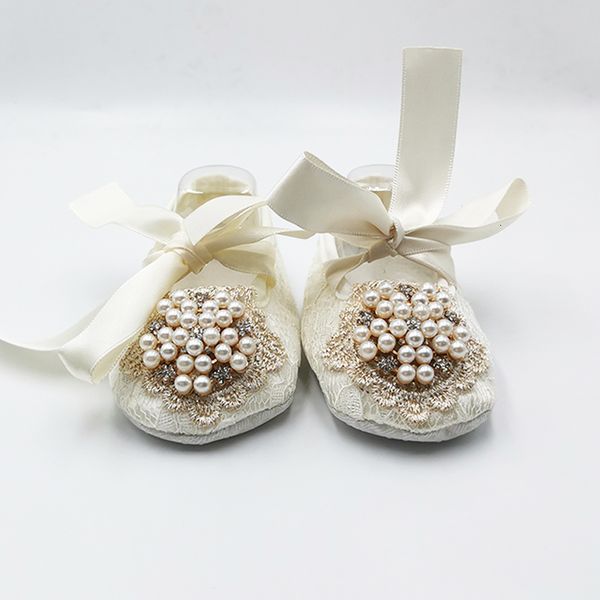 first walkers christening wedding lace ornament baby shoes magic childhood keepsake bling 1st birthday princess gift 221122
first walkers christening wedding lace ornament baby shoes magic childhood keepsake bling 1st birthday princess gift 221122