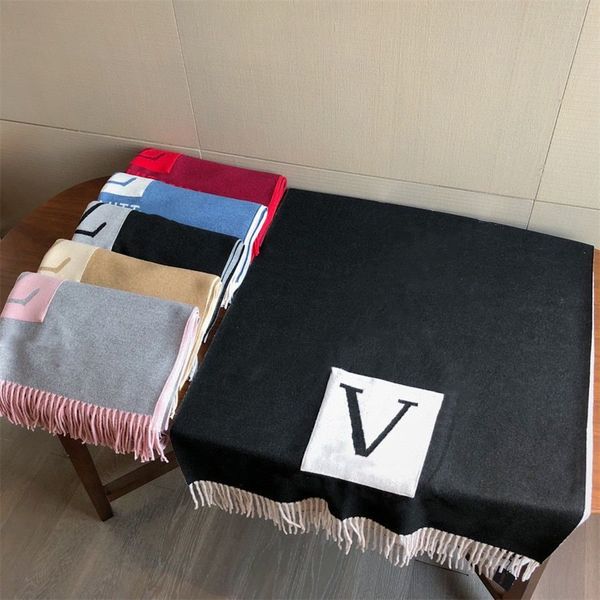 classic designer scarf men's and women's winter black grey letter embroidery warm scarf brand label, Blue;gray
classic designer scarf men's and women's winter black grey letter embroidery warm scarf brand label, Blue;gray