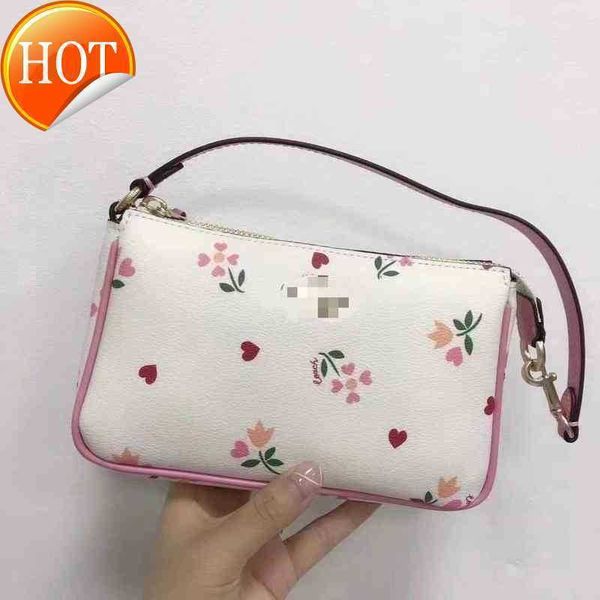 designer luxury women bag coch handbag fashion inclined shoulder bags cc versatile purses cochs totes large capacity saddle coal wallet 7a q
designer luxury women bag coch handbag fashion inclined shoulder bags cc versatile purses cochs totes large capacity saddle coal wallet 7a q