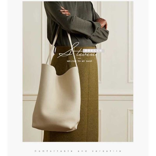 the row bag luxury 2023 designer female bags bags tote leather lear commuter bucketclassic tote bag the row nss3 c5a6
the row bag luxury 2023 designer female bags bags tote leather lear commuter bucketclassic tote bag the row nss3 c5a6
