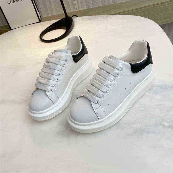 heightening muffin men single shoes versatile little white new leather thick soled student 's casual in spring and women, Black 
heightening muffin men single shoes versatile little white new leather thick soled student 's casual in spring and women, Black