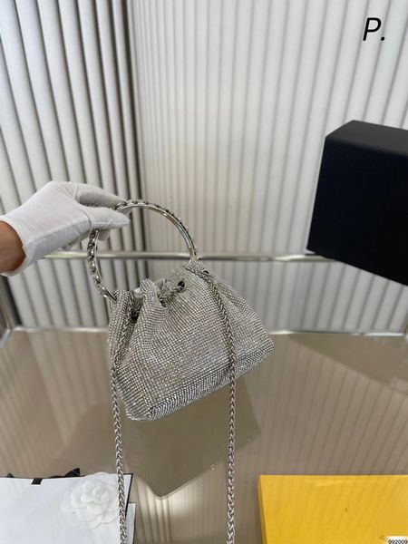 super flash diamond inlaid bucket bag new drawstring bucket chain pearl mini messenger
super flash diamond inlaid bucket bag new drawstring bucket chain pearl mini messenger