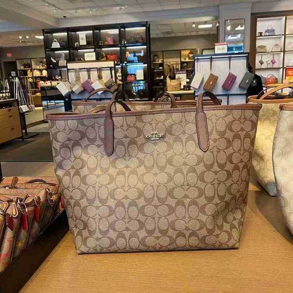 luxuries designers women coch bag cochs crossbody handbag shoulder totes bags cc designer handbags tote purses wallet s2ps
luxuries designers women coch bag cochs crossbody handbag shoulder totes bags cc designer handbags tote purses wallet s2ps