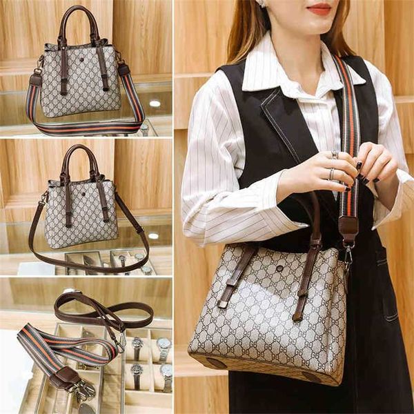 high sense bag female new autumn and winter sling shoulder messenger bag large capacity portable bucket handbags design deals
high sense bag female new autumn and winter sling shoulder messenger bag large capacity portable bucket handbags design deals
