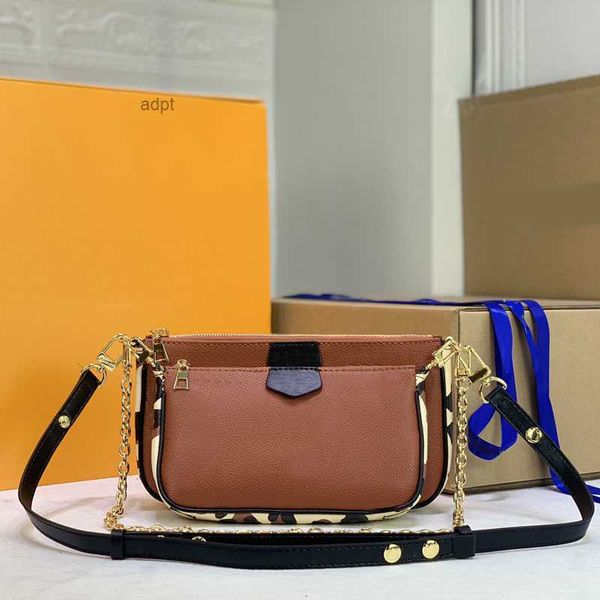 women fashion mahjong shoulder leopard print genuine leather printing embossed letter l purse detachable chain belt
women fashion mahjong shoulder leopard print genuine leather printing embossed letter l purse detachable chain belt