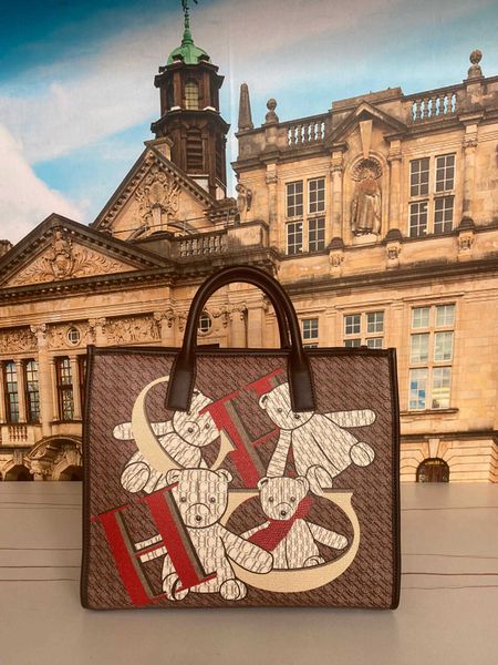 cilmi harvill women handbag large bags capacity first layer cowhide leather material metal bag lock design bear pattern
cilmi harvill women handbag large bags capacity first layer cowhide leather material metal bag lock design bear pattern