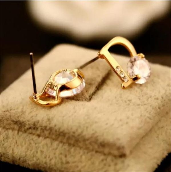 new fashion zircon ladies asymmetric stud earrings 18k gold plated brand earrings jewelry quality luxury temperament female, Golden;silver
new fashion zircon ladies asymmetric stud earrings 18k gold plated brand earrings jewelry quality luxury temperament female, Golden;silver