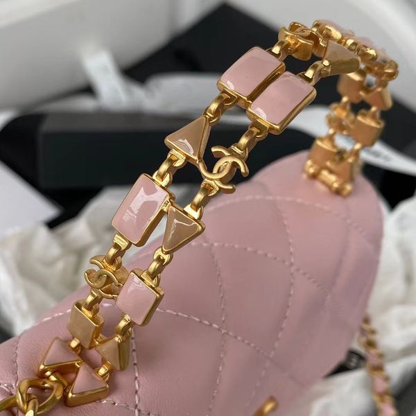 enamel handle bag burst classic out of goods appearance level must buy a portable cross-body can match all exquisite girls
enamel handle bag burst classic out of goods appearance level must buy a portable cross-body can match all exquisite girls