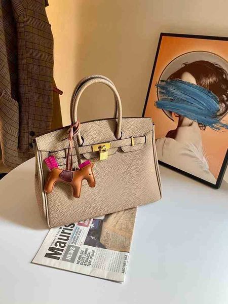 handbag h home bird kin designer bag handbags portable platinum bag female high grade sense light luxury large capacity messenger
handbag h home bird kin designer bag handbags portable platinum bag female high grade sense light luxury large capacity messenger