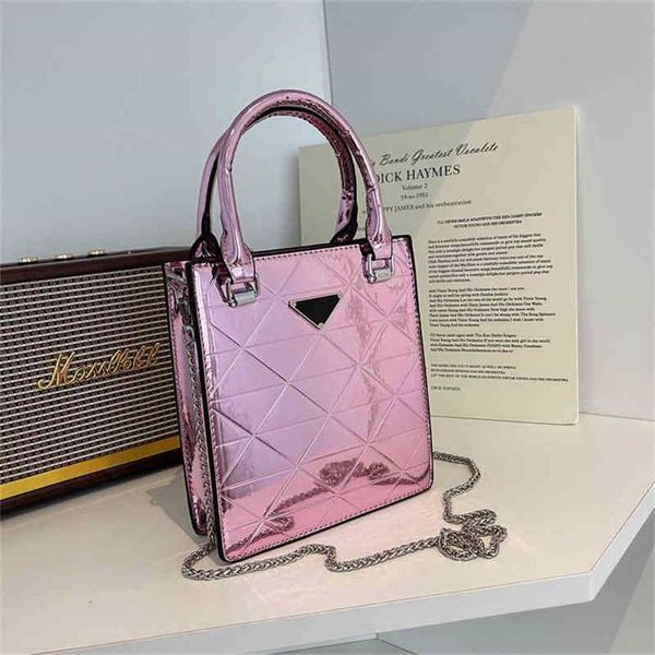 spring lacquered leather laser handbag 2022 new trend sling one shoulder bag chain messenger bag
spring lacquered leather laser handbag 2022 new trend sling one shoulder bag chain messenger bag