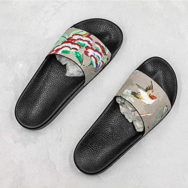 2022 ggity slipper luxury designer slide sandals womens platform perforated sandal gear bottoms slippers flowers printing denim fabic em hup, Black
2022 ggity slipper luxury designer slide sandals womens platform perforated sandal gear bottoms slippers flowers printing denim fabic em hup, Black