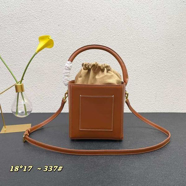 designer luxury women bags jacquemu bag the tote jac bag wallet shoulder purse crossbody classic leather bagshandbag handbag large capacity
designer luxury women bags jacquemu bag the tote jac bag wallet shoulder purse crossbody classic leather bagshandbag handbag large capacity