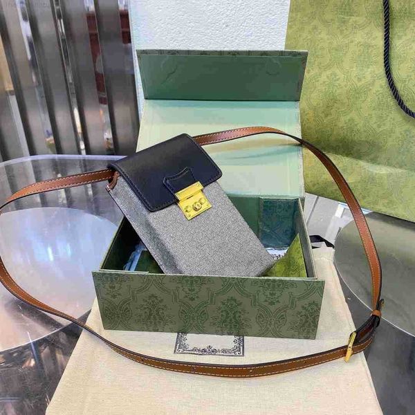 2 colors fashion mobile phone bags messenger bag clutch wallet pvc letter pattern 12cm20cm
2 colors fashion mobile phone bags messenger bag clutch wallet pvc letter pattern 12cm20cm
