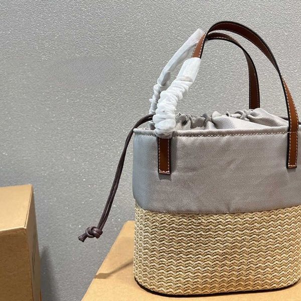 women's luxury designer handbags shoulder crossbody bag tote fashion elegant texture woven basket tote bags multifunctional small squar
women's luxury designer handbags shoulder crossbody bag tote fashion elegant texture woven basket tote bags multifunctional small squar