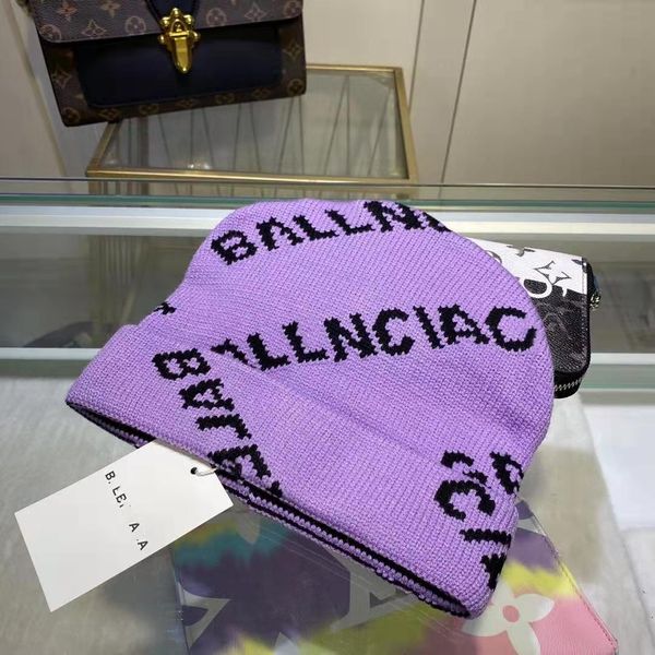 2023 winter desingers luxurys beanie warm knitted cap ear protection casual temperament cold cap ski caps europe tide 2 colors option to cho, Blue;gray
2023 winter desingers luxurys beanie warm knitted cap ear protection casual temperament cold cap ski caps europe tide 2 colors option to cho, Blue;gray