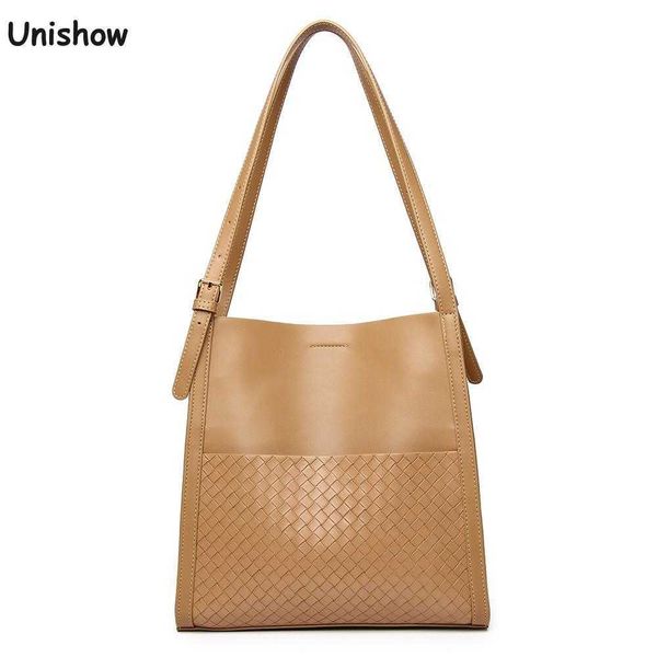 designer bag fashion woven totes luxury bags split leather women shoulder simple casual bucket bag brand designer lady handbag
designer bag fashion woven totes luxury bags split leather women shoulder simple casual bucket bag brand designer lady handbag