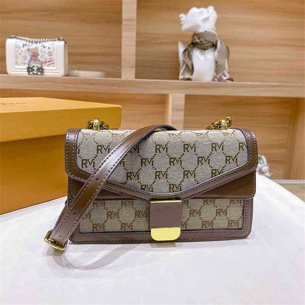 fashionable underarm bag women's 2022 new classic high-grade texture foreign style messenger chain shoulder bag
fashionable underarm bag women's 2022 new classic high-grade texture foreign style messenger chain shoulder bag