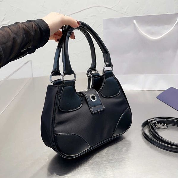 designer luxury women the tote bag fashion versatile handbags shoulder crossbody bags purse telfars totes large capacity saddle wallets 7a q
designer luxury women the tote bag fashion versatile handbags shoulder crossbody bags purse telfars totes large capacity saddle wallets 7a q