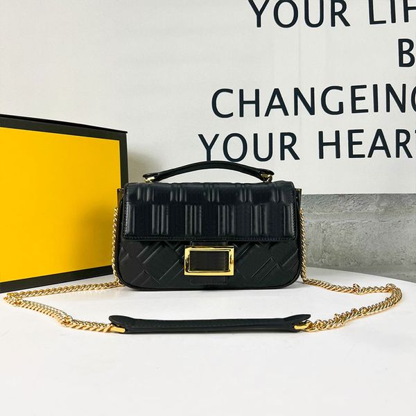 new baguette chain bag relief designer handbag purse shoulder crossbody bags handle totes fashion letters flap magnetic clasp inside zipper
new baguette chain bag relief designer handbag purse shoulder crossbody bags handle totes fashion letters flap magnetic clasp inside zipper