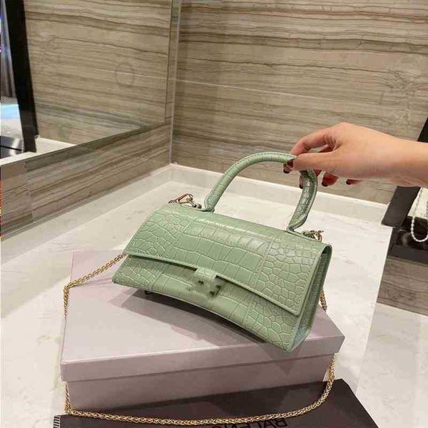 designer luxury womens bag balencigas handbag b-shaped paris single shoulder messenger fashion square gift shoulder oblique span versatile h
designer luxury womens bag balencigas handbag b-shaped paris single shoulder messenger fashion square gift shoulder oblique span versatile h