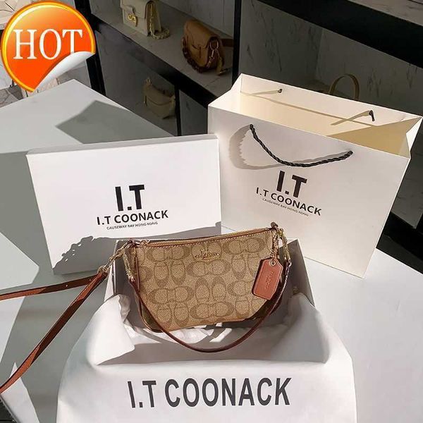 designer luxury women bag coch handbag fashion inclined shoulder bags cc versatile purses cochs totes large capacity saddle coal wallet 7a q
designer luxury women bag coch handbag fashion inclined shoulder bags cc versatile purses cochs totes large capacity saddle coal wallet 7a q