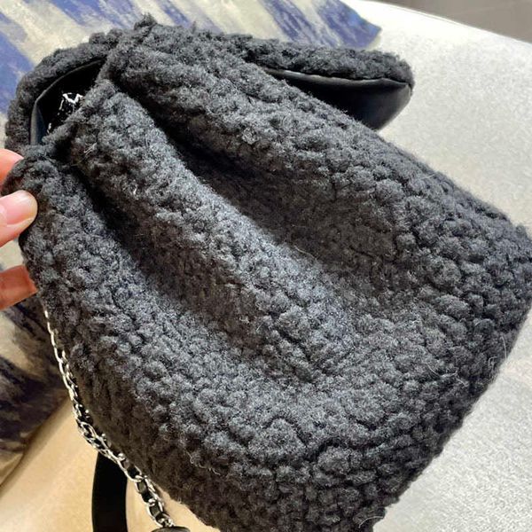 shoulder bags designer tote handbag women chain bag luxury shopping crossbody bags lady wallet purses buckle messenger 221123
shoulder bags designer tote handbag women chain bag luxury shopping crossbody bags lady wallet purses buckle messenger 221123